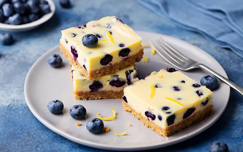 02 lemonblueberrybars Delicious Diabetic Desserts 458123512 Anna Pustynnikova FT Post